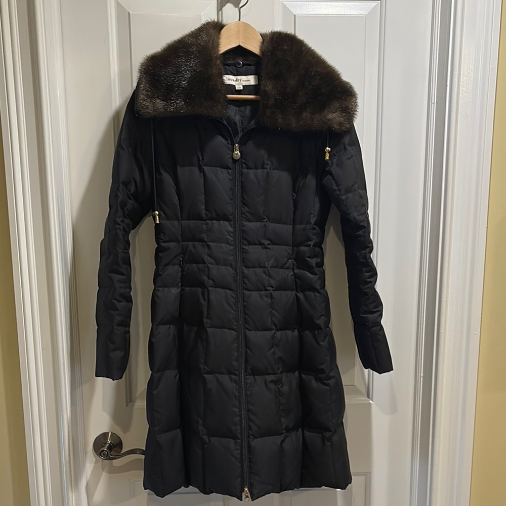 Women's Black Puffer Coat with Faux Fur Collar